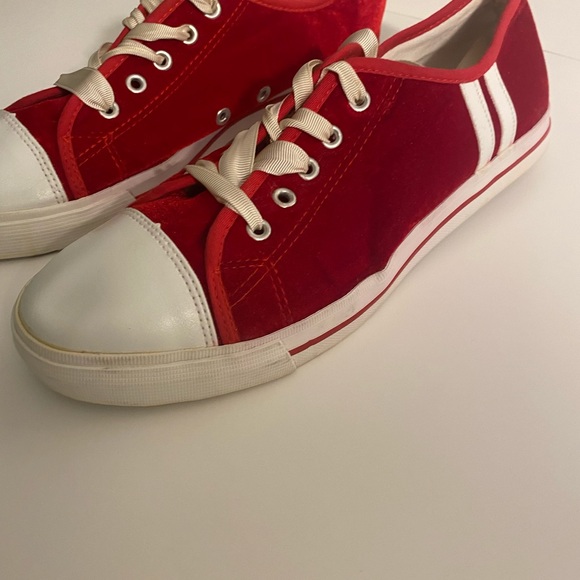 Twiggy London Red Velvet Sneaker size 11w - Picture 4 of 10